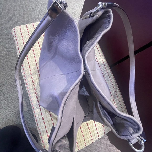 Coach Madison phoebe bag like new ! Dusty grey/lavender color. Beautiful! - Picture 15 of 17